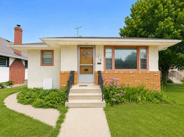 865 Cottage Ave E, Saint Paul, MN 55106