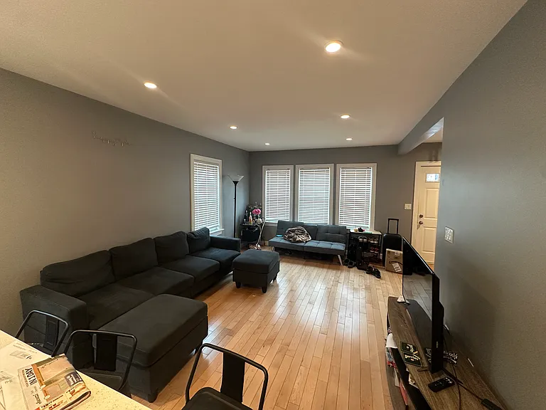 31-33 Thornton St #1A — Photo 5