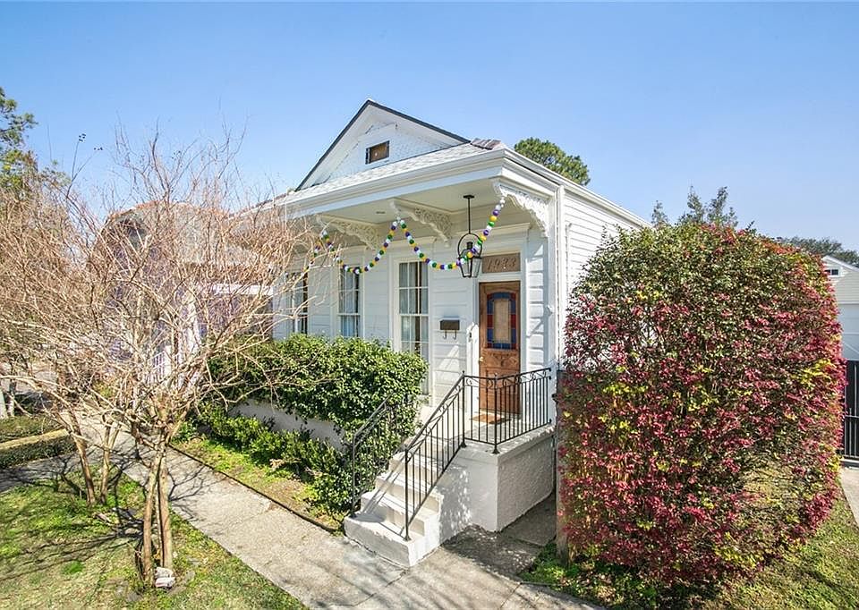 1st image of 1933 Bordeaux St
