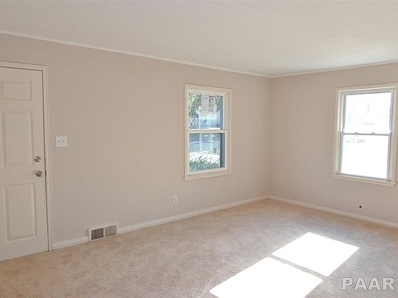 5th image of 4825 N Edgebrook Dr