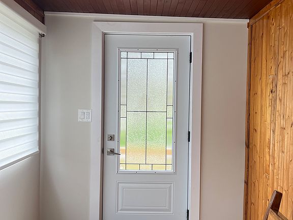 3rd image of 2921 Portage Rd