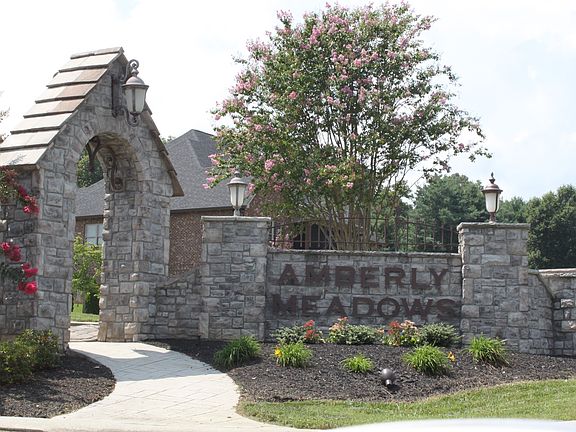 Entrance to Amberly Meadows
