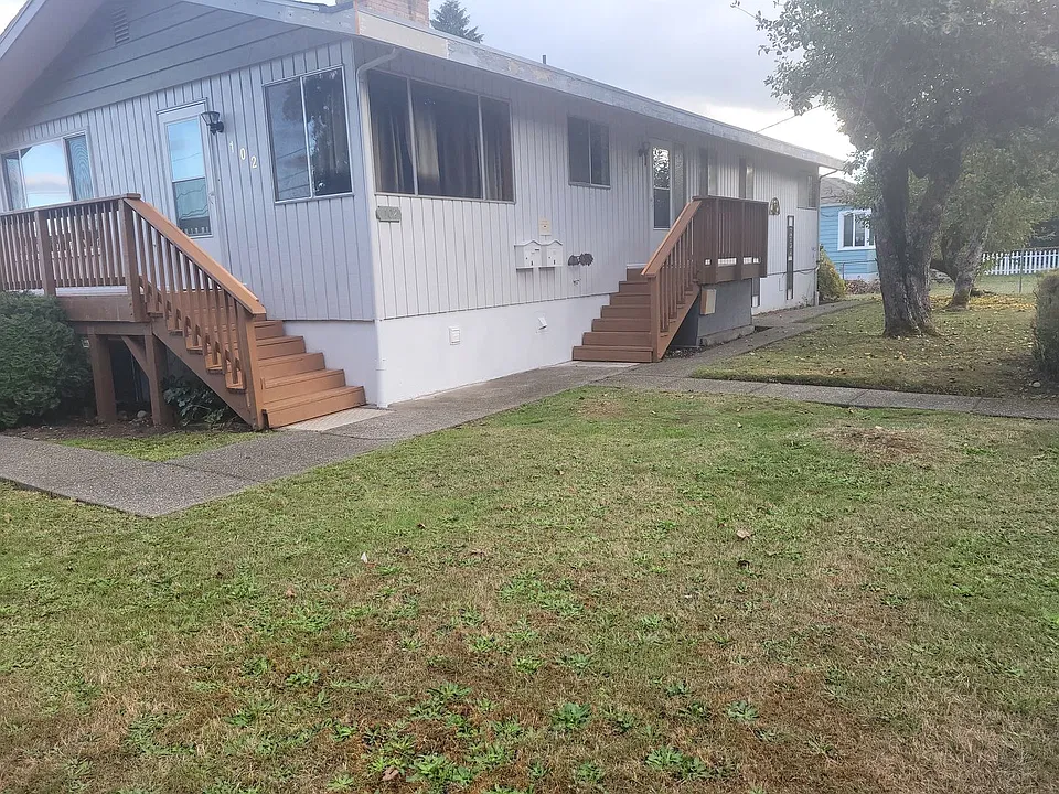 102 S Summit Ave #A