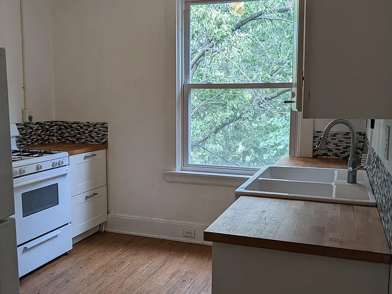 3321 Ruther Ave #2 — Photo 3