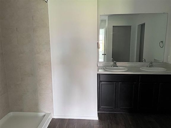 4th image of 5130 Jasmine Dawn Dr