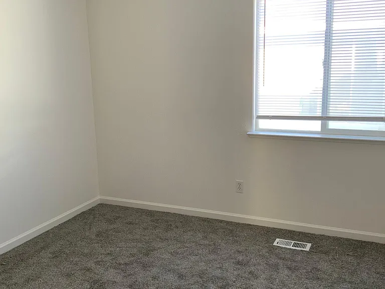 1120 Dixie Ln — Photo 11