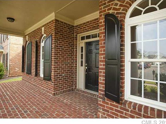 2nd image of 107 Grayfox Dr #3