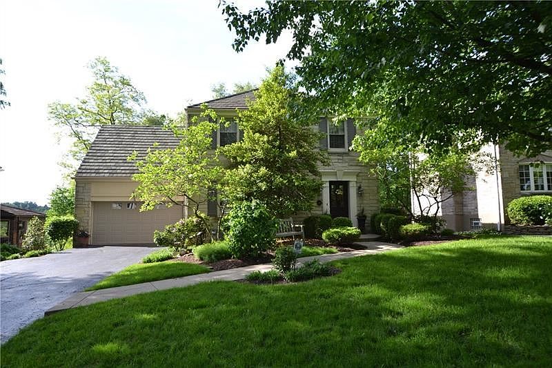 1st image of 214 Vernon Dr
