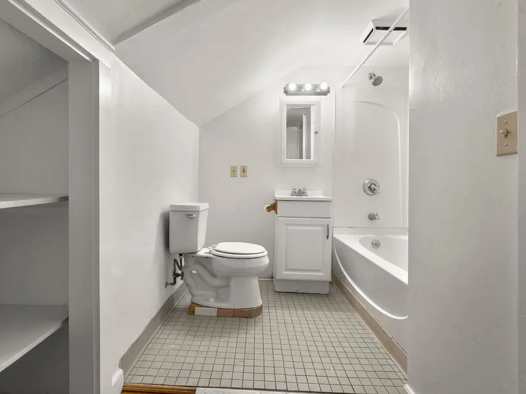 22 Winthrop St #5 — Photo 13