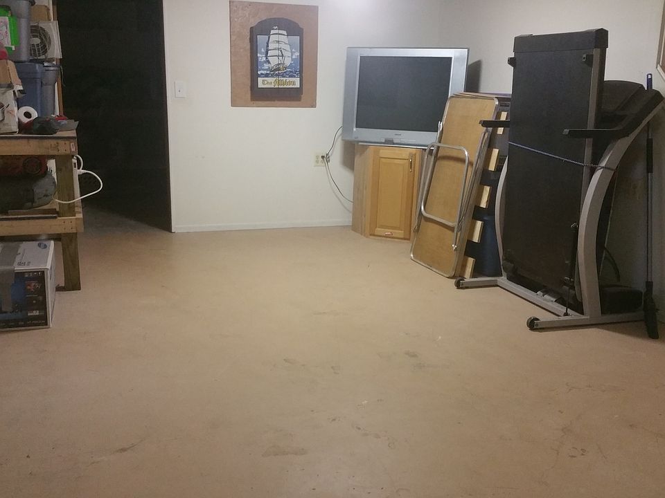 2nd image of 7861 Jefferson St