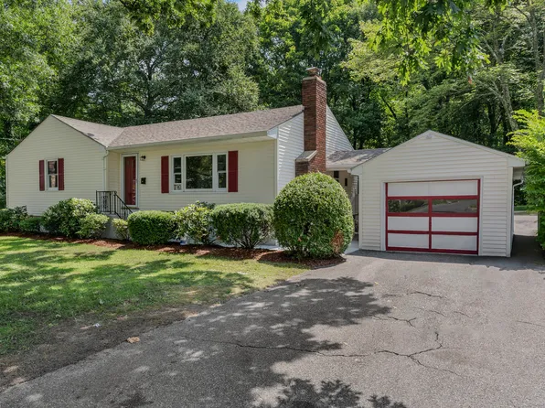 303 Bunker Hill Ave, Waterbury, CT 06708