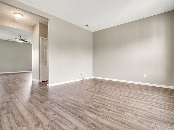 5th image of 2714 Laurelwood Ct