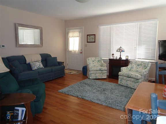 2nd image of 230 Leisure Ln