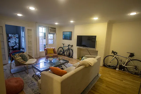 Rented by Maz Group NY | media 30