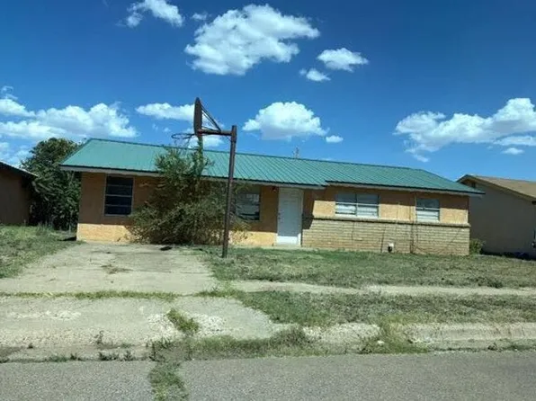 1009 Cypress St, Clovis, NM 88101