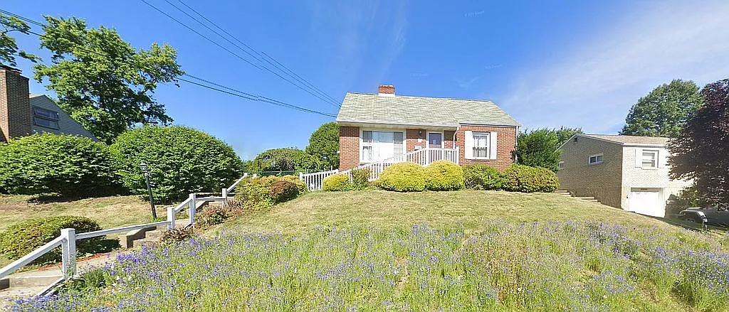 129 3rd Ave photo 1