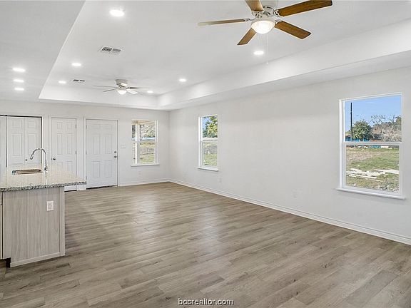 4th image of 15 Lenora Dr Lot 24