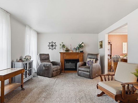 3rd image of 1522 Leona Ave