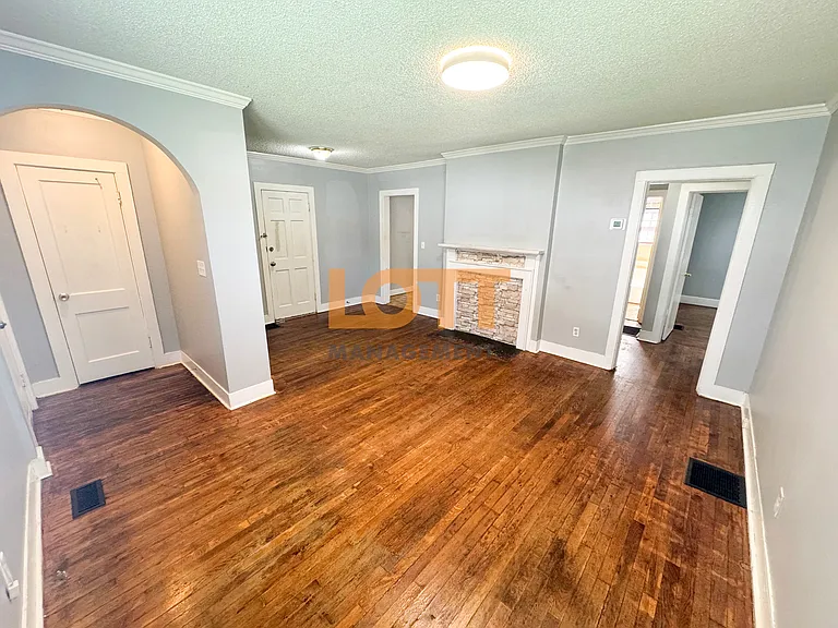 618 Perry Rd — Photo 4