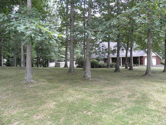 3rd image of 115 E Bunting Ln