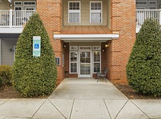 512 Weather Ridge Ln, Cary, NC 27513