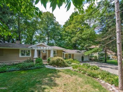 3206 Thorncrest Dr SE, Grand Rapids, MI, 49546
