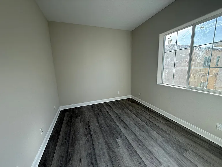13561 Magnolia Way — Photo 5