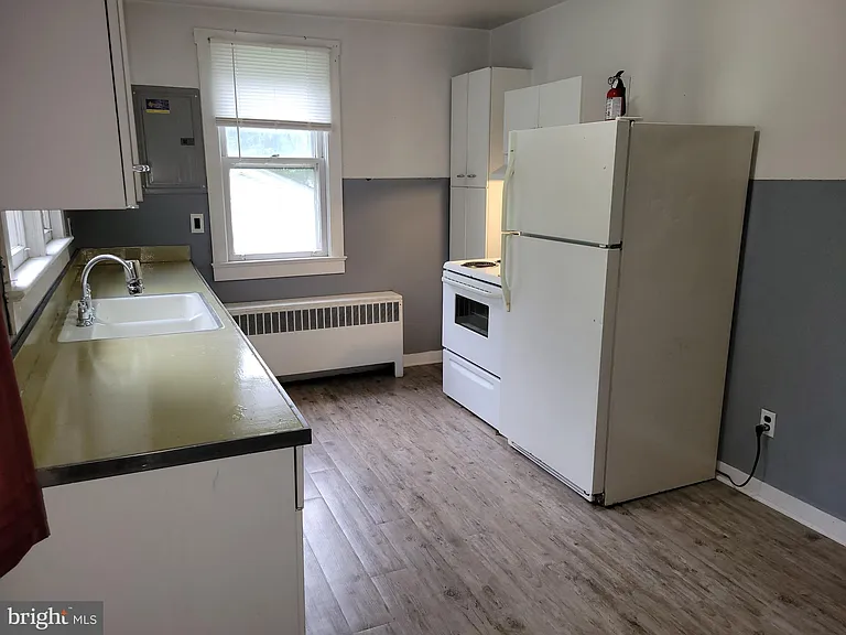 301 Buffalo Ave — Photo 3