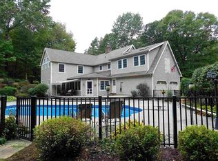 2 Blueberry Way, Saratoga Springs, NY 12866