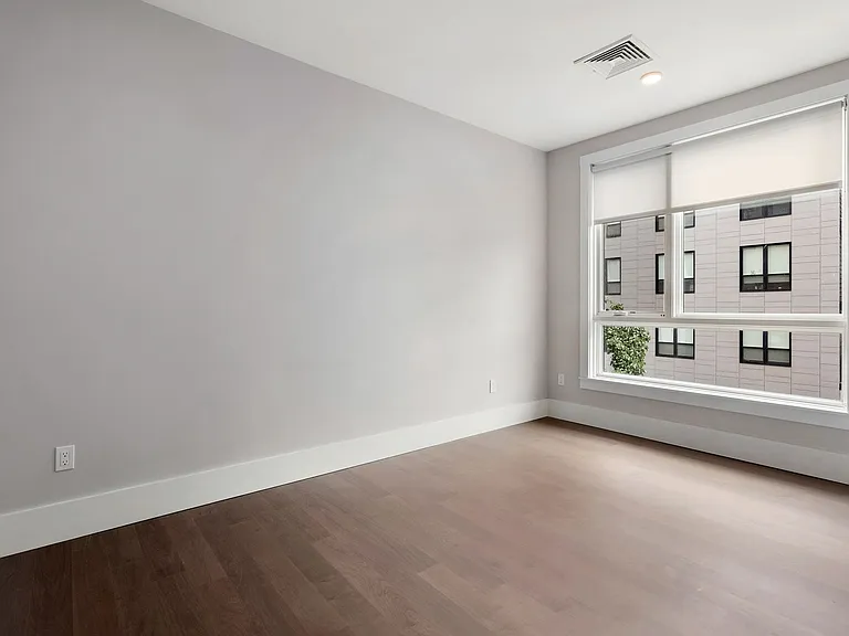 3193 Washington Street — Photo 9