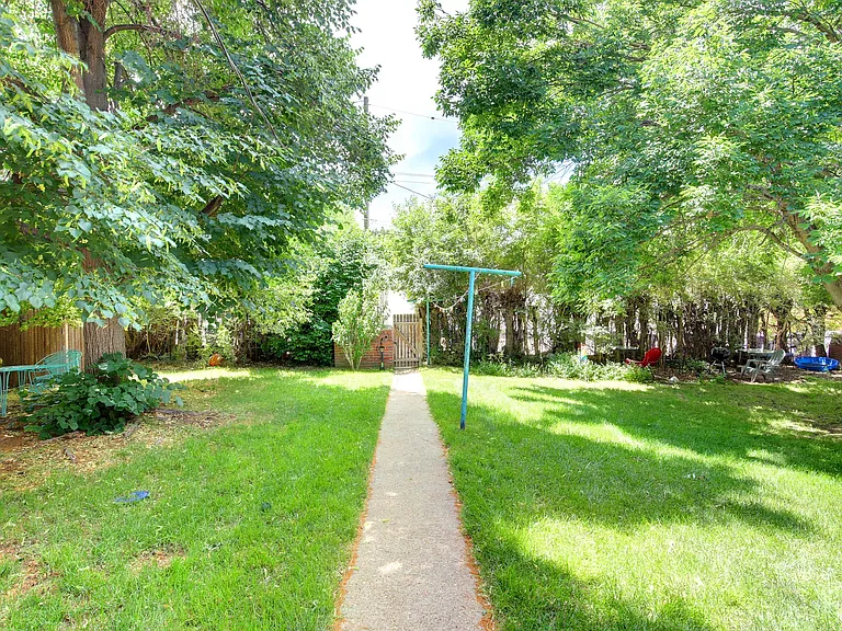 831 N Glencoe St — Photo 22
