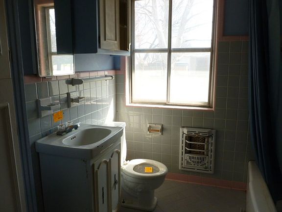 4th image of 103 Hillcrest Dr
