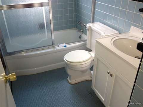 4th image of 23704 Schroeder Ave