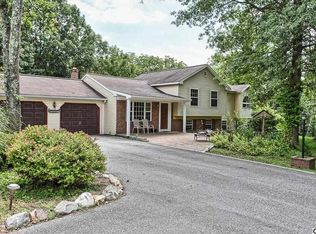390 Rich Valley Rd, Carlisle, PA 17015