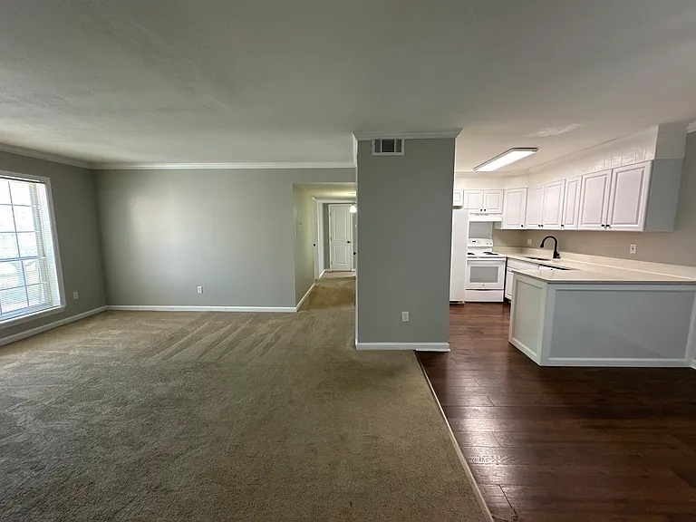 900 Mountain Creek Rd #Q284 — Photo 7