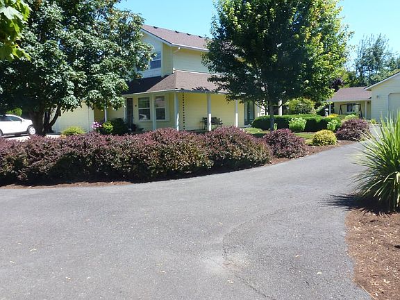 2nd image of 4407 NW 127th St