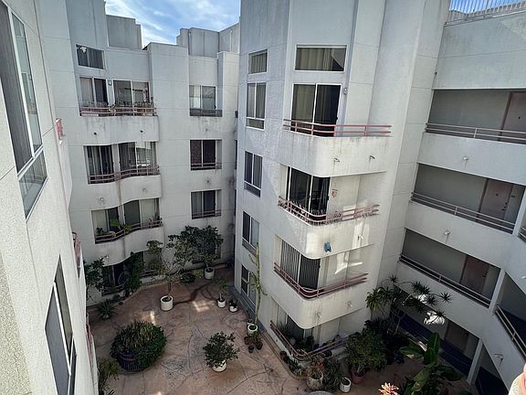 2nd image of 500 S Berendo St APT 409