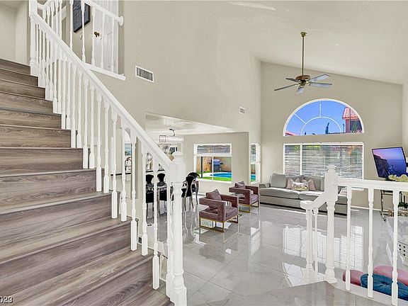 4th image of 8321 Emerald Isle Ave