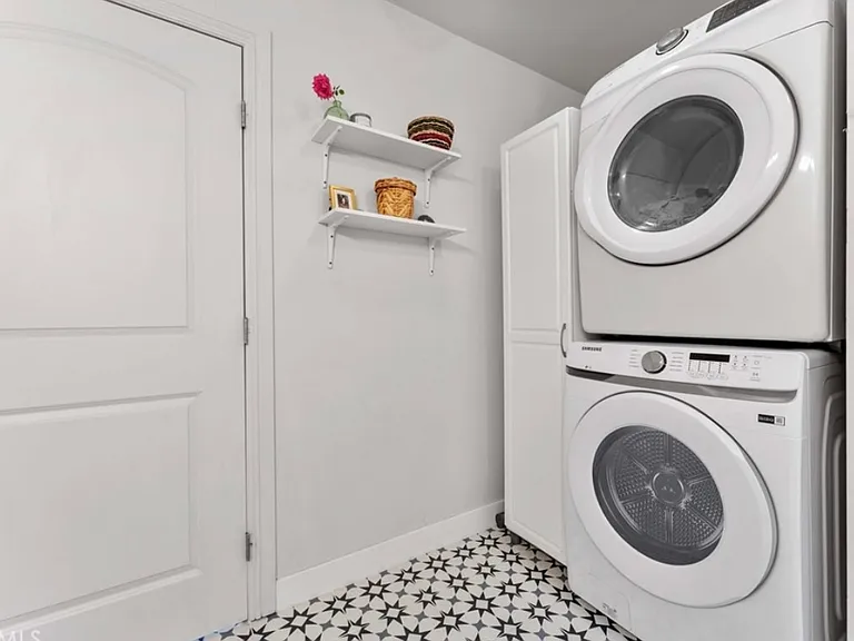 6030 Crestwood Way #6030 — Photo 7