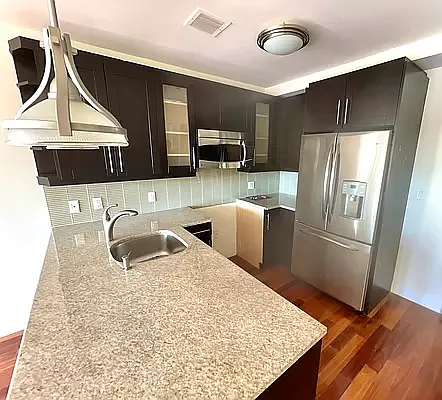 Rented by Contact Realty | media 19