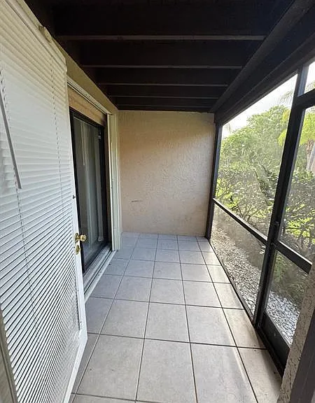 2416 SE Garden Ter #203 — Photo 6