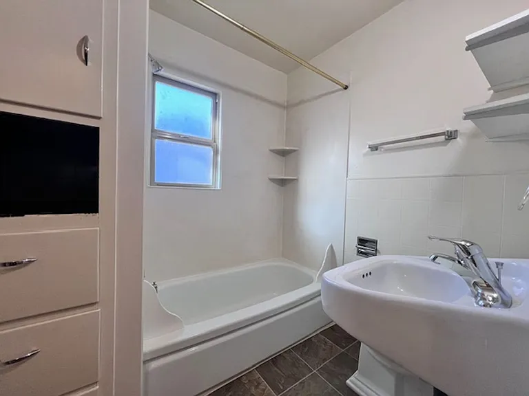 2722 W Bannock St — Photo 8