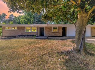 901 Sunset Dr, Tecumseh, MI 49286