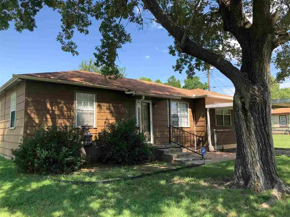 705 SW 26th Pl, Lawton, OK 73505