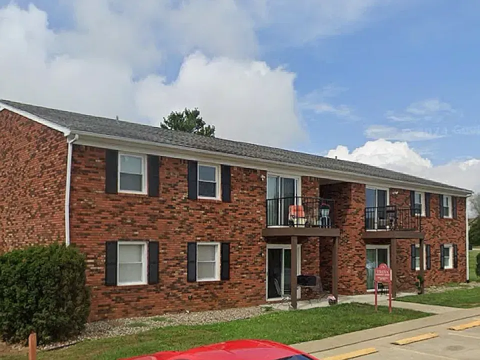 2 bed, 900 sqft, $1,100 — Photo 1