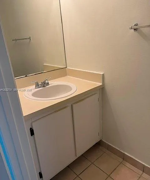 9475 Palm Cir N #9475 — Photo 8