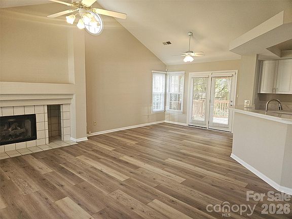 4th image of 3604 Edmund Ct