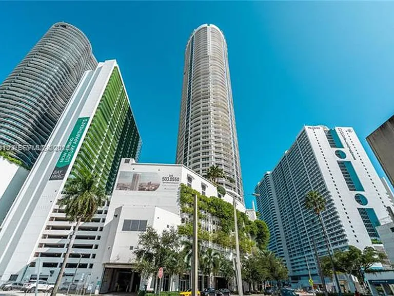 1750 N Bayshore Dr #2401 — Photo 46