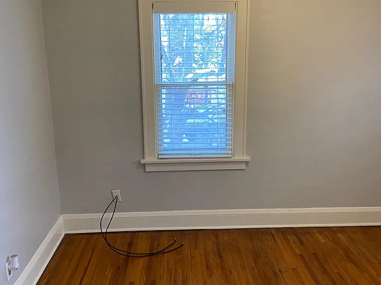 307 Vincent Ave N #2 — Photo 8