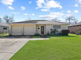 7301 Meadowlark Ln, Texas City, TX 77591